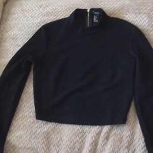 Black cropped turtle neck longsleeve